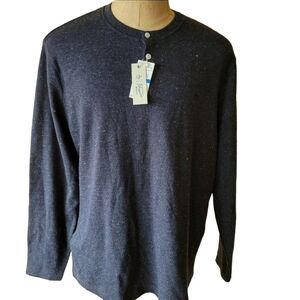 PENGUIN Henley Sweater. Size XL. New With Tags.